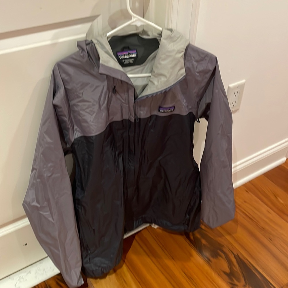 Patagonia windbreaker two toned womens XL